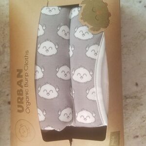 Gray Star Pattern Oranic Burp Cloths